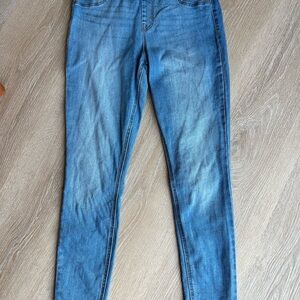 Old Navy Mid-Rise Rockstar Super Skinny Jeggings – Size 6 Light Blue